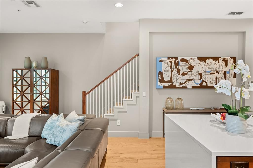 En Venta: $798,000 (4 camas, 3 baños, 2179 Pies cuadrados)