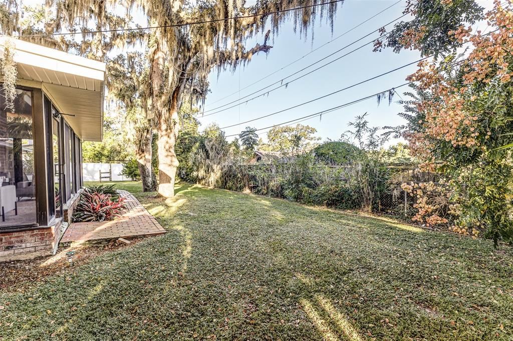 For Sale: $510,000 (3 beds, 2 baths, 2473 Square Feet)