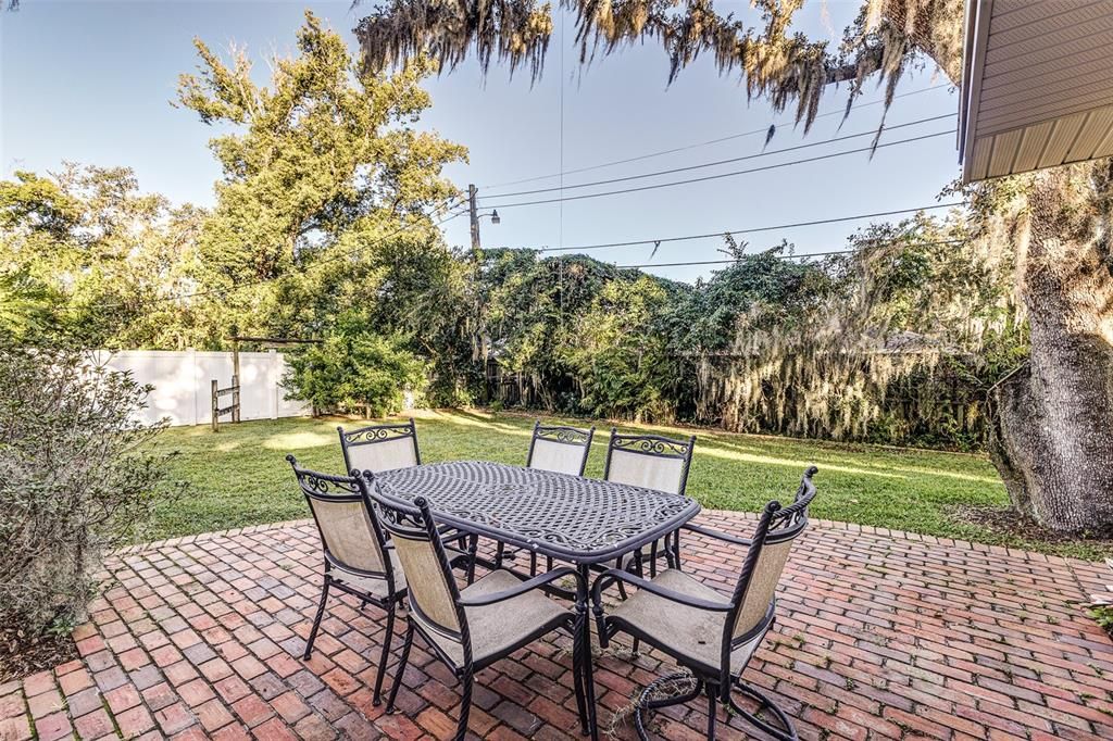 For Sale: $510,000 (3 beds, 2 baths, 2473 Square Feet)