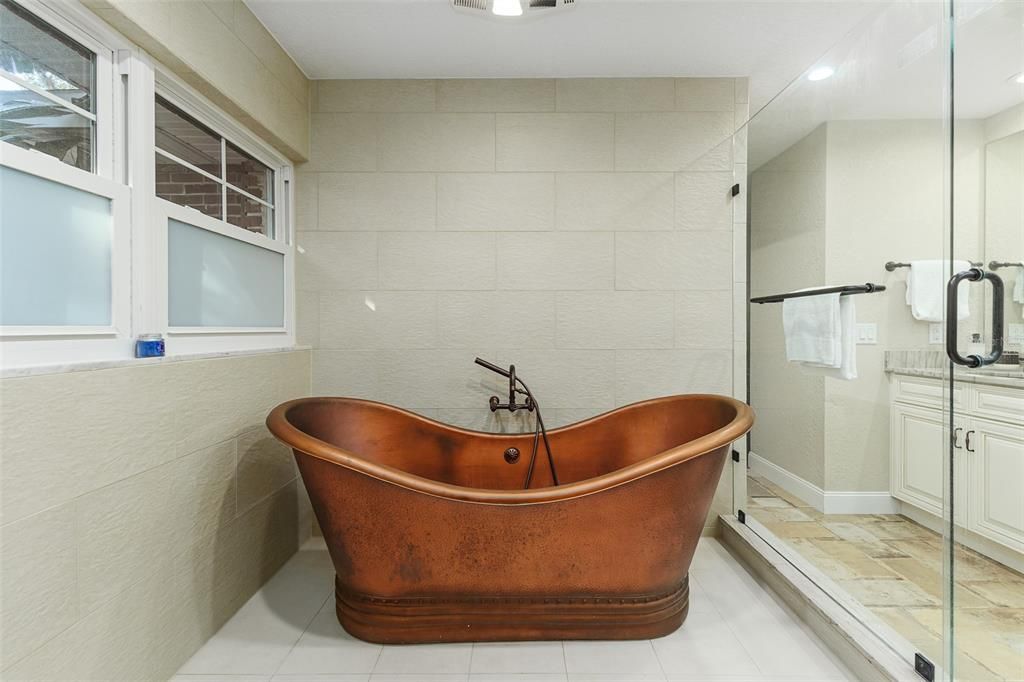 For Sale: $510,000 (3 beds, 2 baths, 2473 Square Feet)