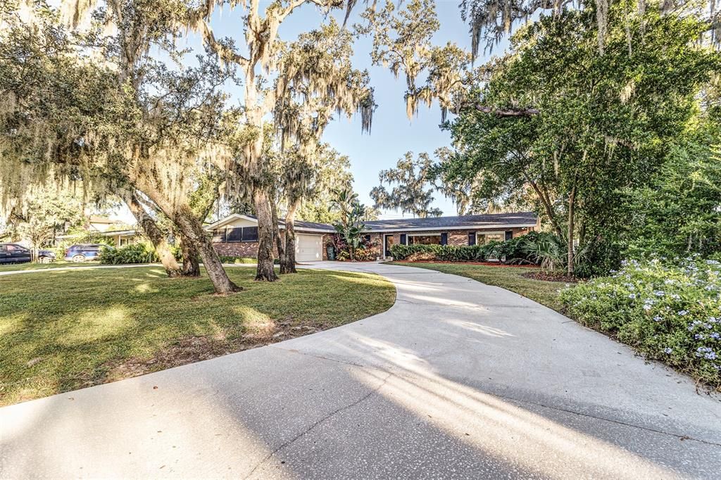 For Sale: $510,000 (3 beds, 2 baths, 2473 Square Feet)