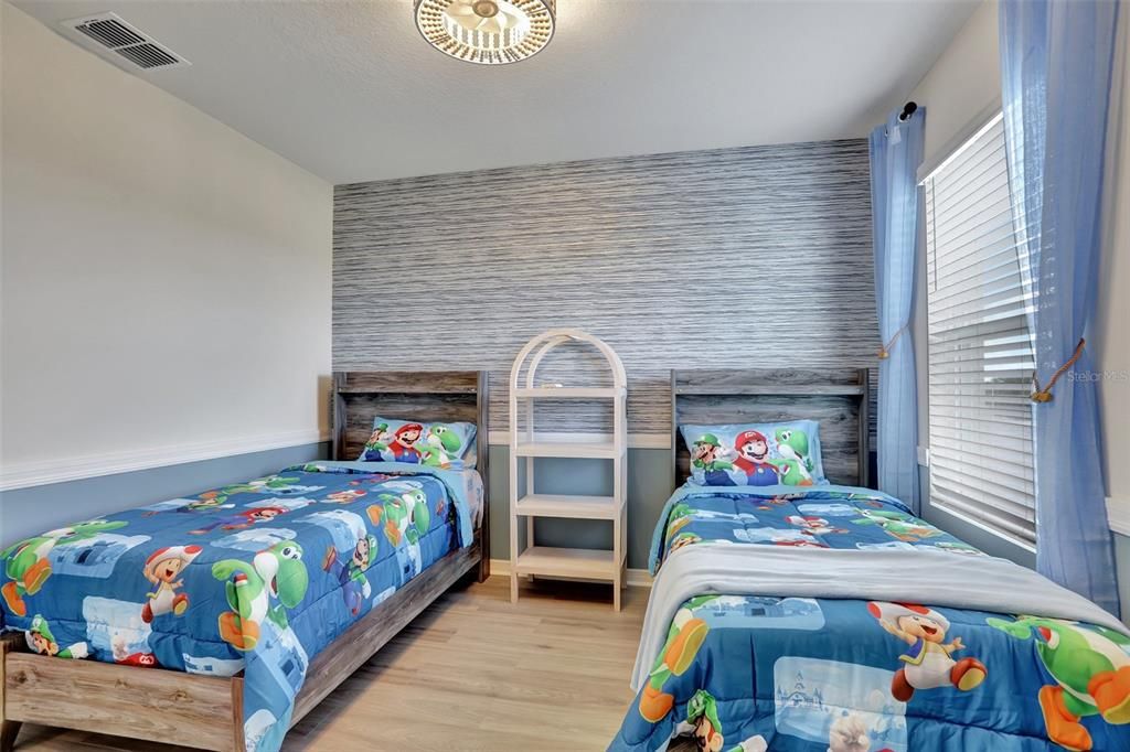 En Renta: $2,800 (5 camas, 3 baños, 2696 Pies cuadrados)