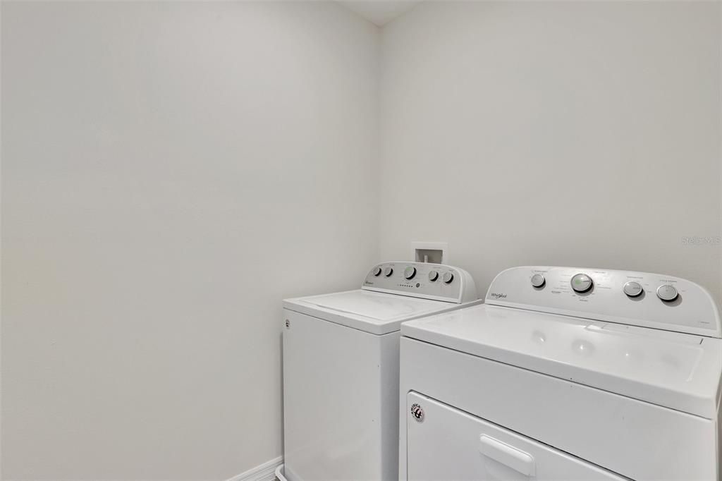 En Renta: $2,800 (5 camas, 3 baños, 2696 Pies cuadrados)