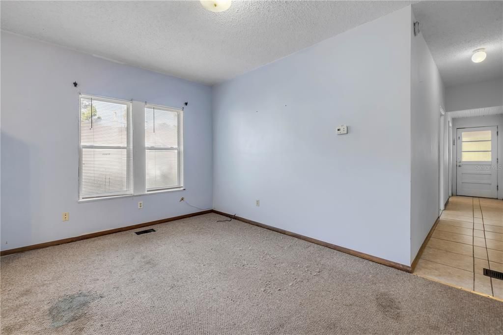 For Sale: $399,000 (3 beds, 3 baths, 1249 Square Feet)