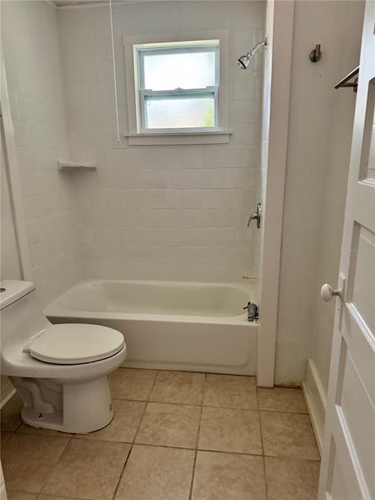 For Sale: $399,000 (3 beds, 3 baths, 1249 Square Feet)