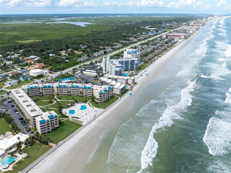 En Venta: $495,000 (1 camas, 2 baños, 928 Pies cuadrados)