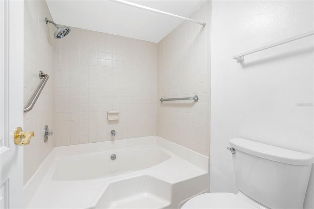 For Sale: $362,000 (2 beds, 2 baths, 1445 Square Feet)
