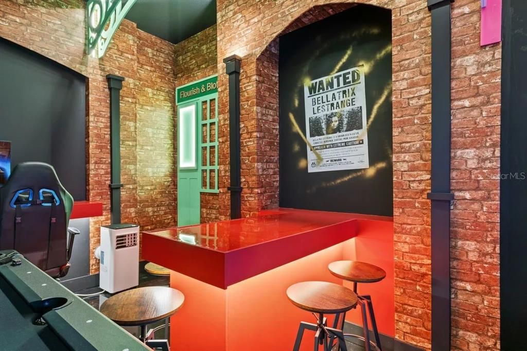 For Sale: $1,029,000 (5 beds, 5 baths, 1918 Square Feet)