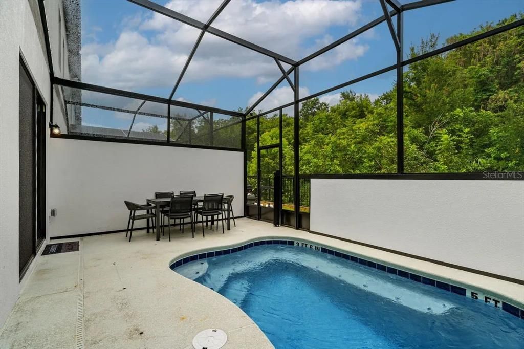 For Sale: $1,029,000 (5 beds, 5 baths, 1918 Square Feet)