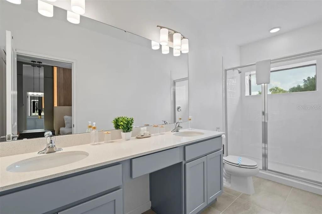 For Sale: $1,029,000 (5 beds, 5 baths, 1918 Square Feet)