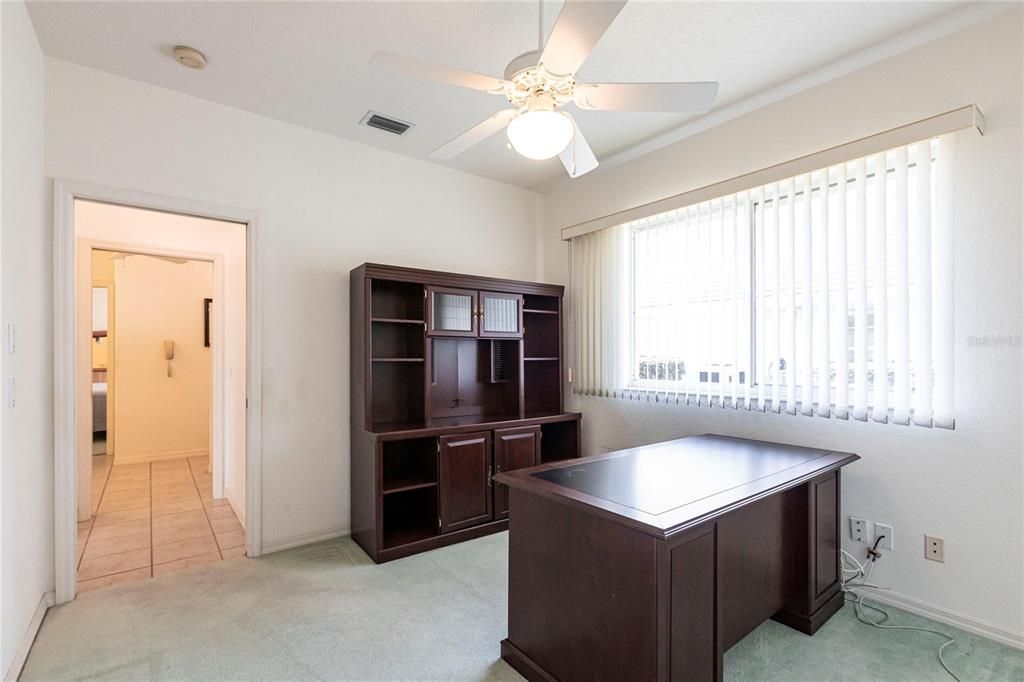 Activo con contrato: $480,000 (4 camas, 2 baños, 2339 Pies cuadrados)