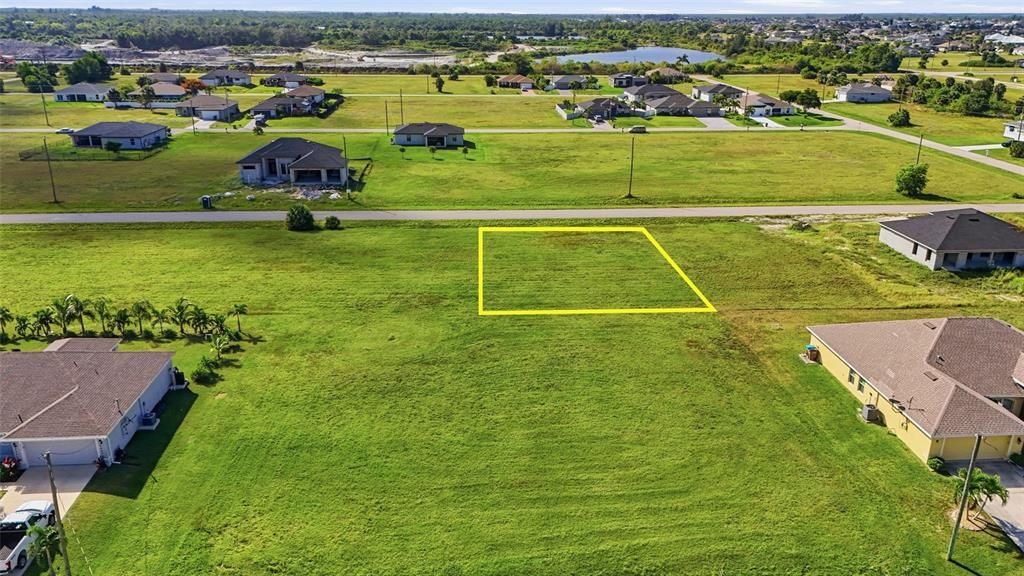 На продажу: $36,500 (0.24 acres)