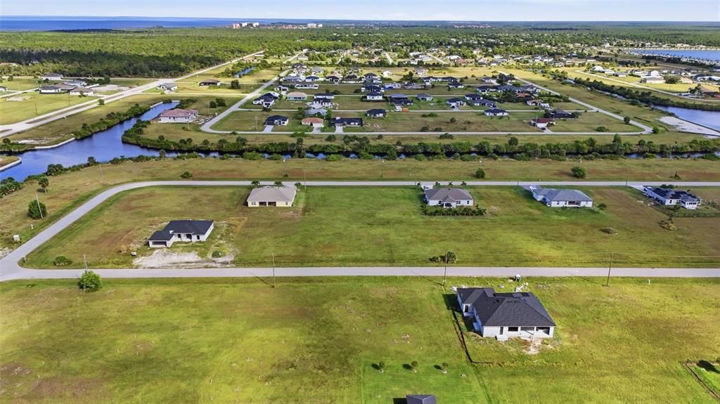 На продажу: $36,500 (0.24 acres)