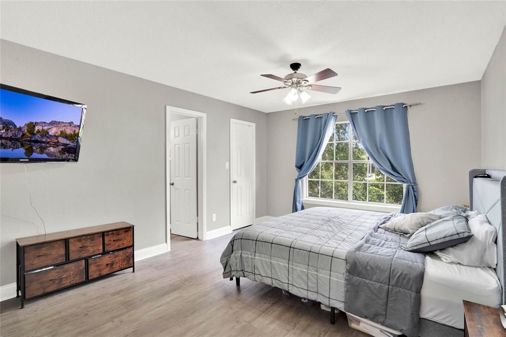 合同活跃: $149,999 (3 贝兹, 2 浴室, 1150 平方英尺)