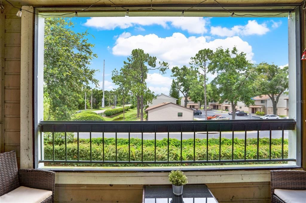 合同活跃: $149,999 (3 贝兹, 2 浴室, 1150 平方英尺)