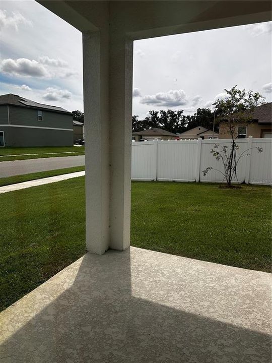 Под контрактом: $1,895 (3 спален, 2 ванн, 1365 Квадратных фут)