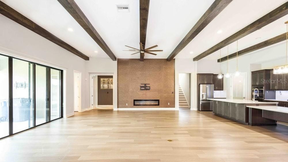 En Venta: $999,900 (5 camas, 4 baños, 4602 Pies cuadrados)