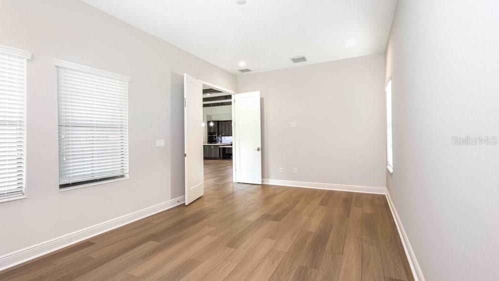 En Venta: $999,900 (5 camas, 4 baños, 4602 Pies cuadrados)