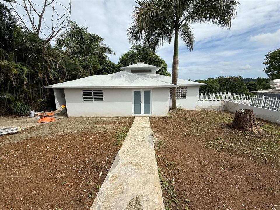 На продажу: $339,000 (4 спален, 2 ванн, 1409 Квадратных фут)