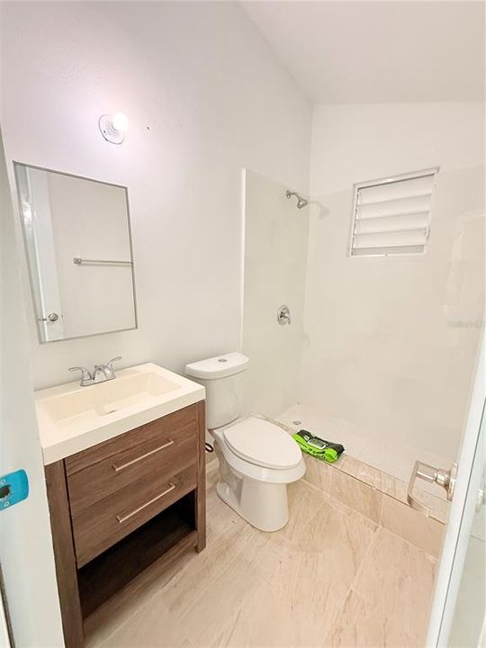 На продажу: $339,000 (4 спален, 2 ванн, 1409 Квадратных фут)