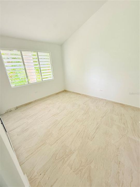 На продажу: $339,000 (4 спален, 2 ванн, 1409 Квадратных фут)