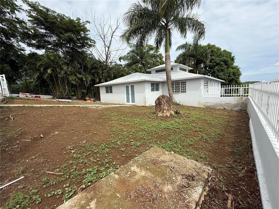 На продажу: $339,000 (4 спален, 2 ванн, 1409 Квадратных фут)