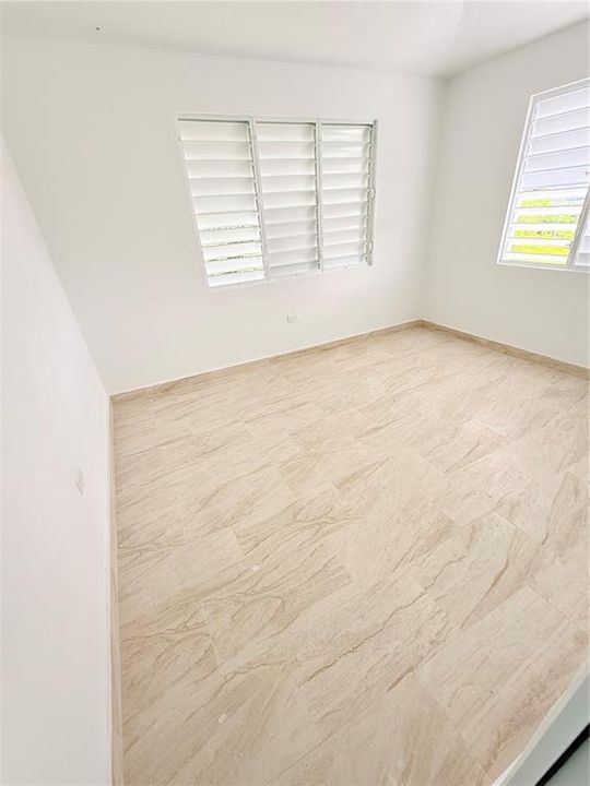 На продажу: $339,000 (4 спален, 2 ванн, 1409 Квадратных фут)