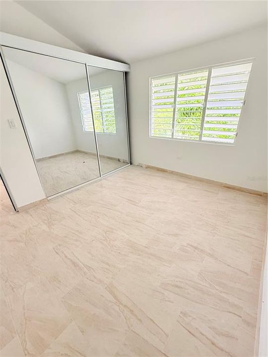 На продажу: $339,000 (4 спален, 2 ванн, 1409 Квадратных фут)