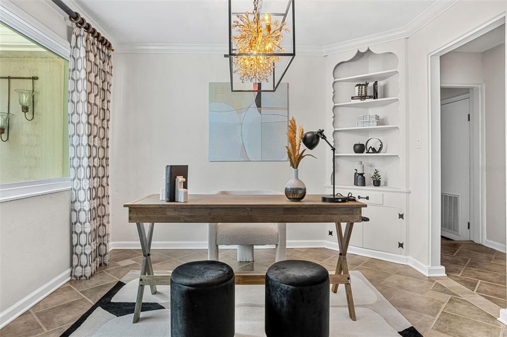 Под контрактом: $1,395,000 (4 спален, 3 ванн, 2727 Квадратных фут)