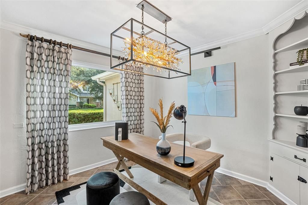 Под контрактом: $1,395,000 (4 спален, 3 ванн, 2727 Квадратных фут)