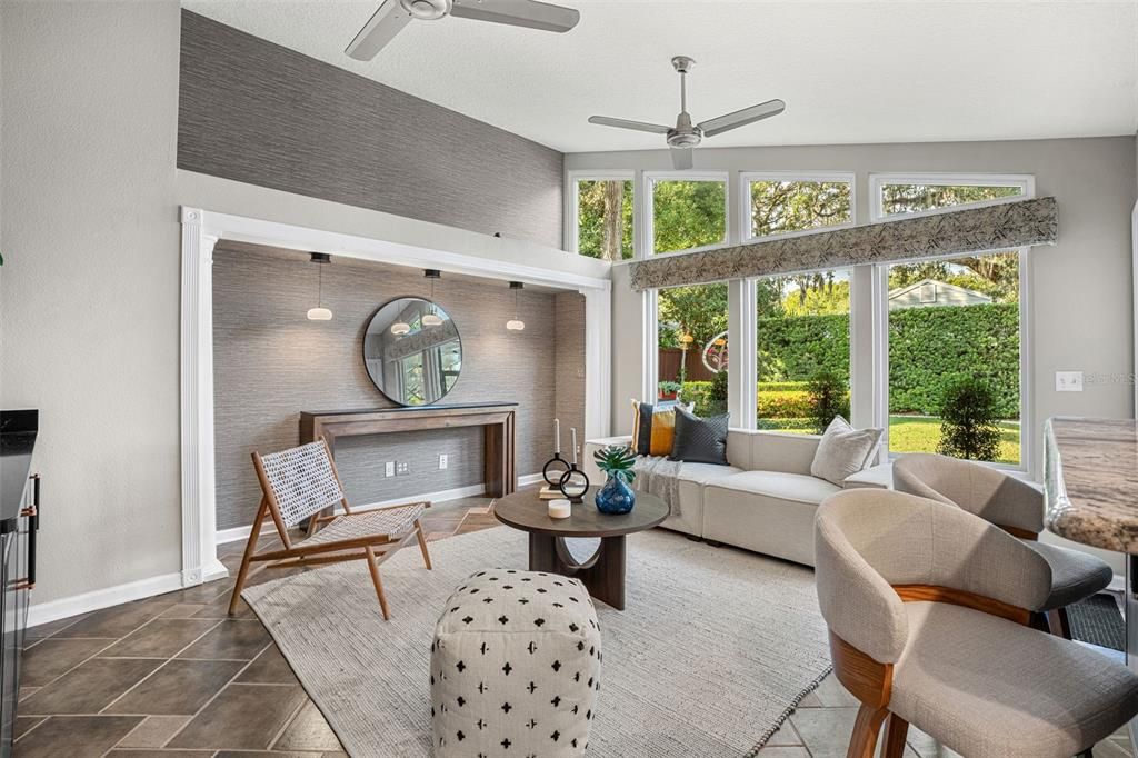 Под контрактом: $1,395,000 (4 спален, 3 ванн, 2727 Квадратных фут)