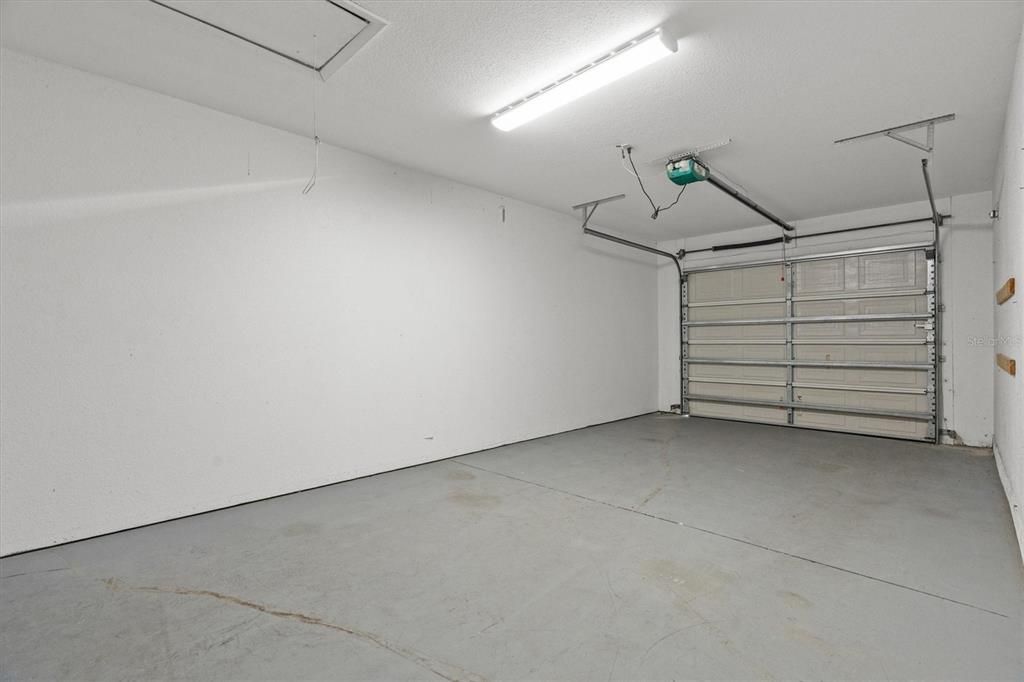 En Venta: $369,900 (4 camas, 0 baños, 2169 Pies cuadrados)