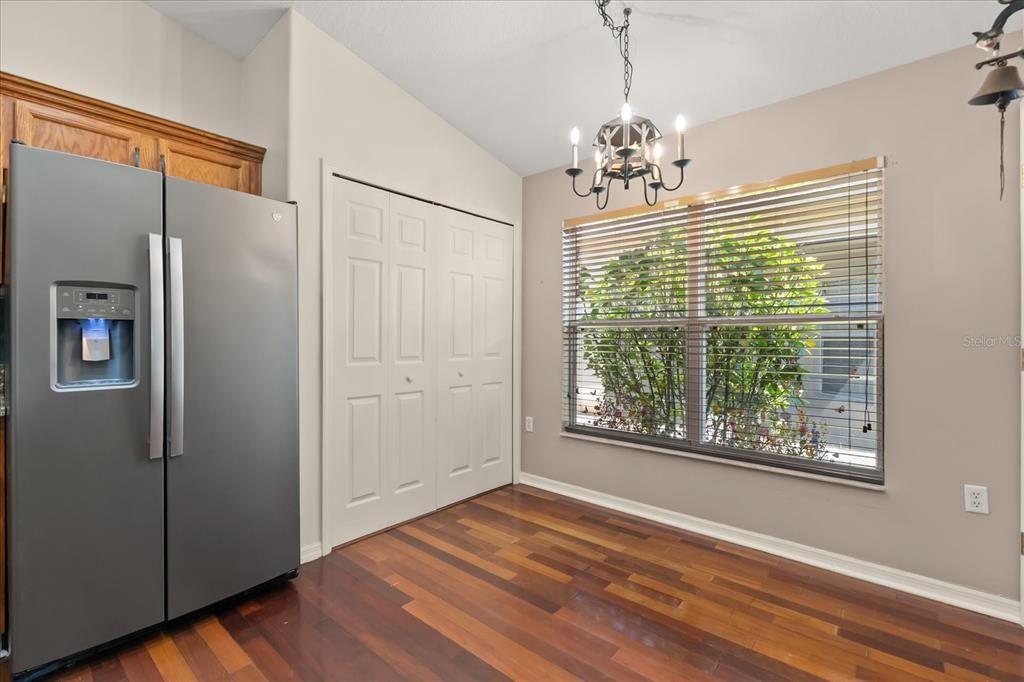 Active With Contract: $240,000 (2 beds, 2 baths, 1240 Square Feet)