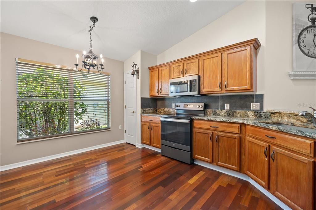 Active With Contract: $240,000 (2 beds, 2 baths, 1240 Square Feet)