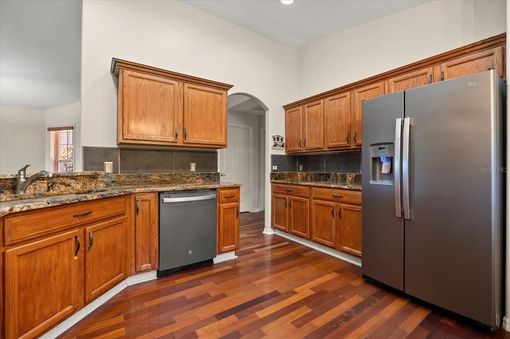 Active With Contract: $240,000 (2 beds, 2 baths, 1240 Square Feet)