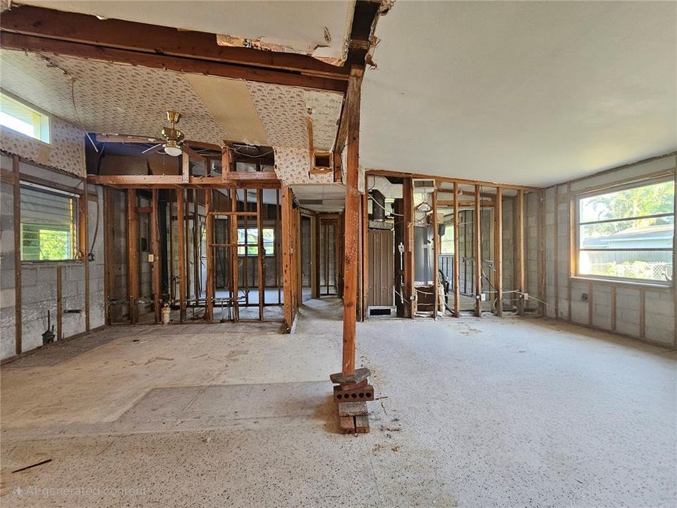 待售: $450,000 (2 贝兹, 1 浴室, 900 平方英尺)