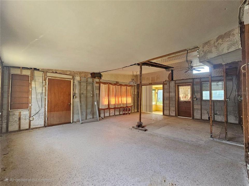 待售: $450,000 (2 贝兹, 1 浴室, 900 平方英尺)