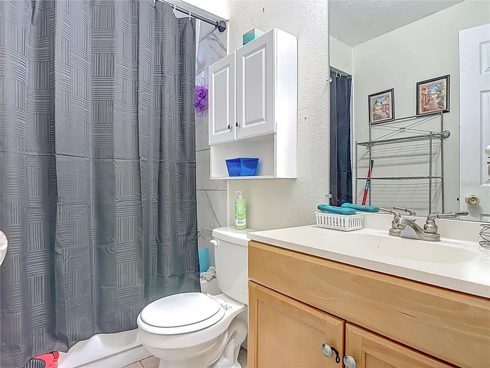 Activo con contrato: $280,000 (4 camas, 0 baños, 1920 Pies cuadrados)