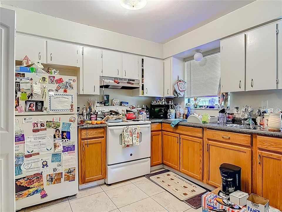 Activo con contrato: $280,000 (4 camas, 0 baños, 1920 Pies cuadrados)