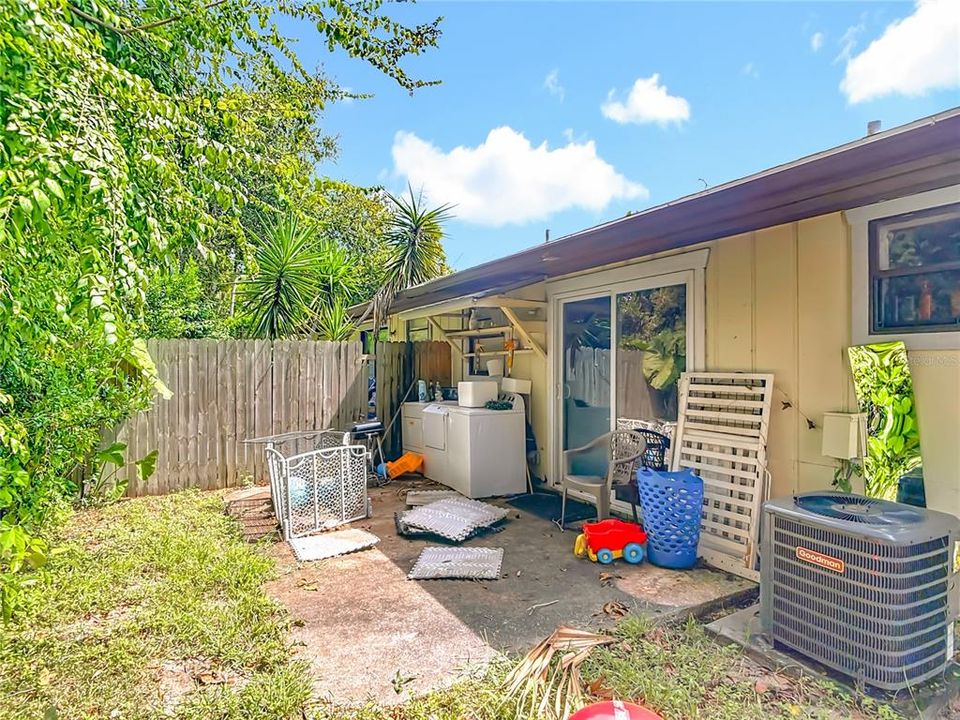 Activo con contrato: $280,000 (4 camas, 0 baños, 1920 Pies cuadrados)