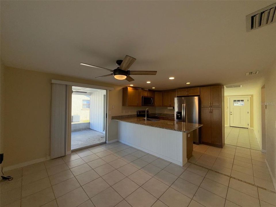 For Rent: $1,525 (2 beds, 2 baths, 1042 Square Feet)