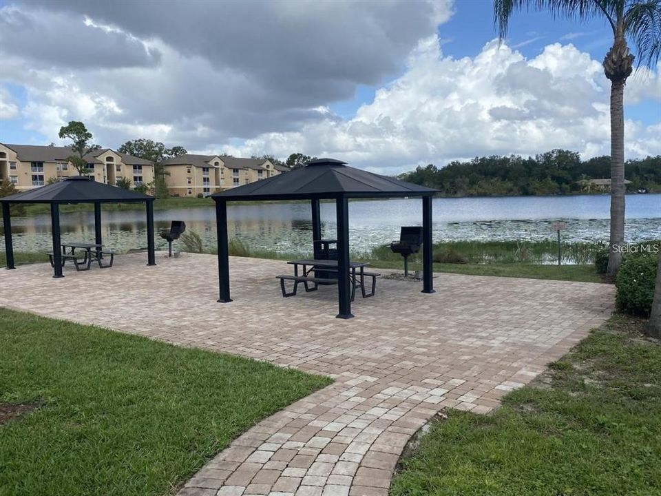 For Rent: $1,900 (2 beds, 2 baths, 1003 Square Feet)