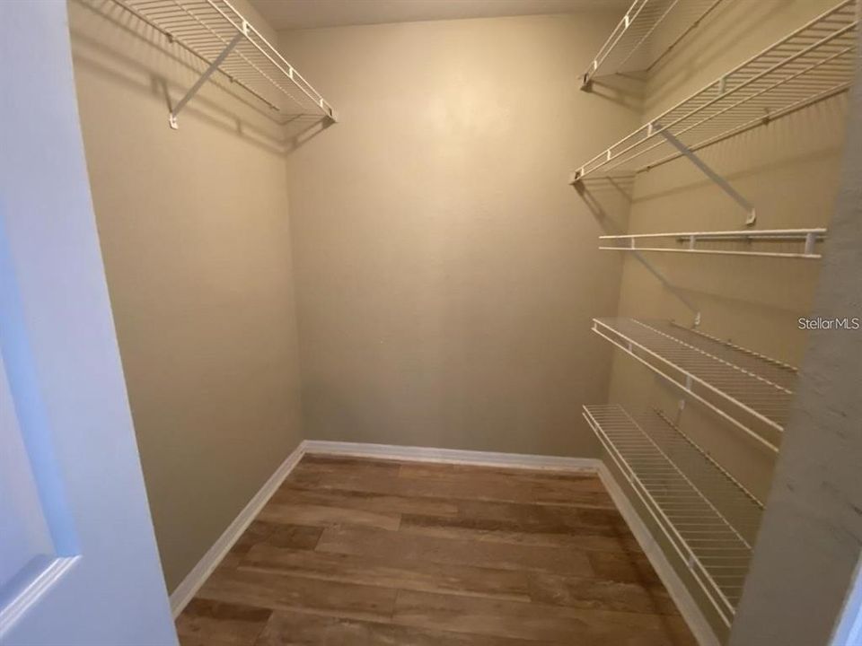 For Rent: $1,900 (2 beds, 2 baths, 1003 Square Feet)