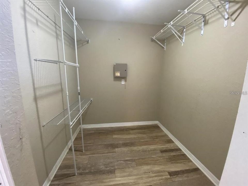 For Rent: $1,900 (2 beds, 2 baths, 1003 Square Feet)