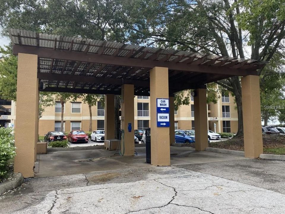 For Rent: $1,900 (2 beds, 2 baths, 1003 Square Feet)