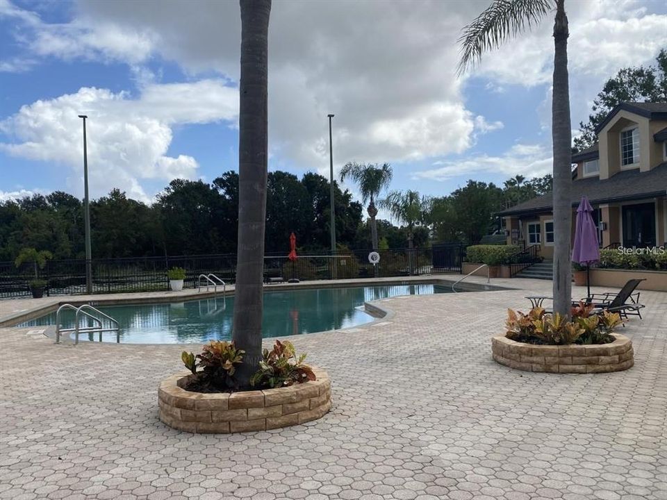 For Rent: $1,900 (2 beds, 2 baths, 1003 Square Feet)