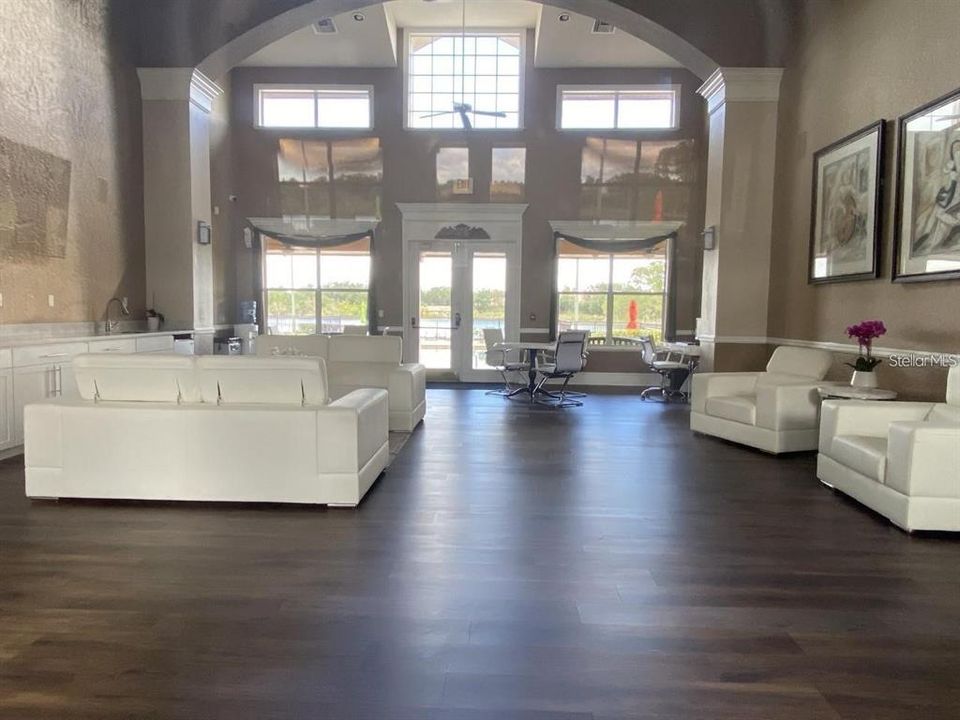 For Rent: $1,900 (2 beds, 2 baths, 1003 Square Feet)