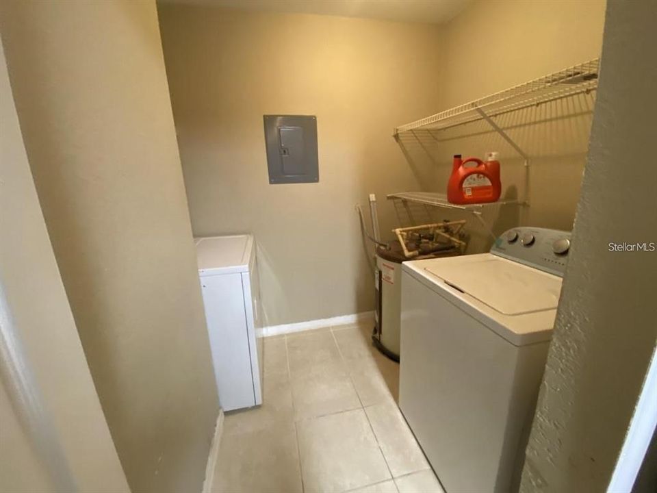 For Rent: $1,900 (2 beds, 2 baths, 1003 Square Feet)