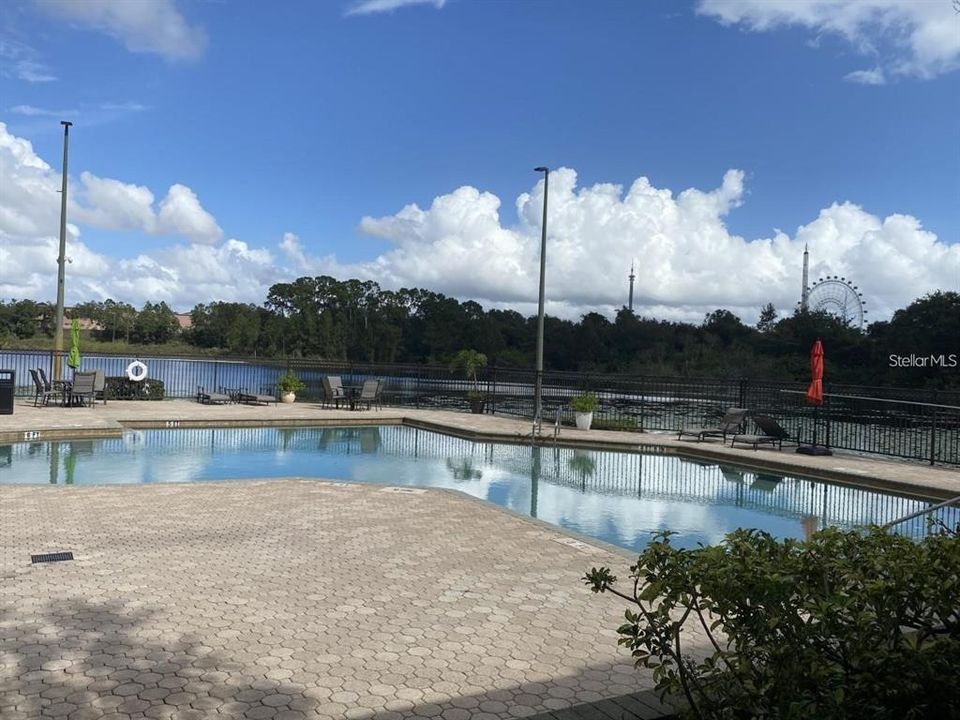 For Rent: $1,900 (2 beds, 2 baths, 1003 Square Feet)