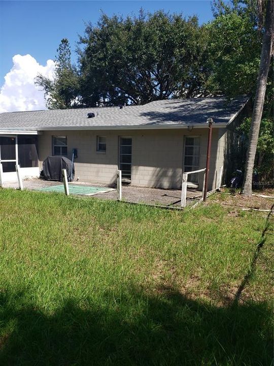 合同活跃: $319,000 (3 贝兹, 2 浴室, 1333 平方英尺)